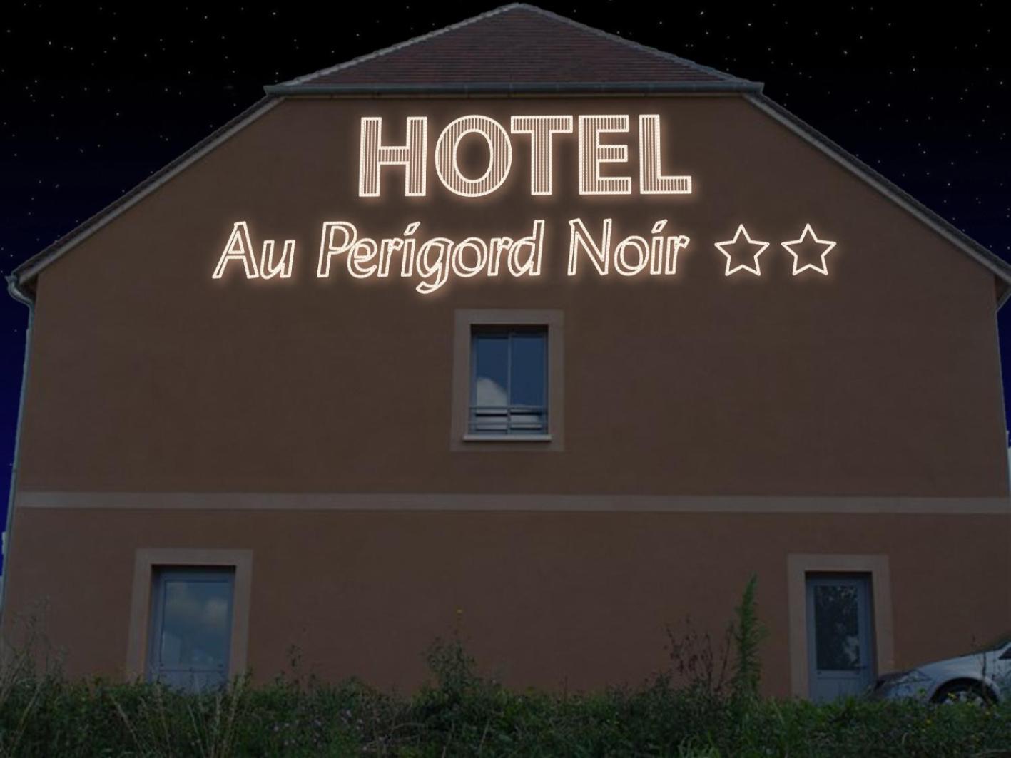 Hotel Au Périgord Noir Hautefort Exterior foto