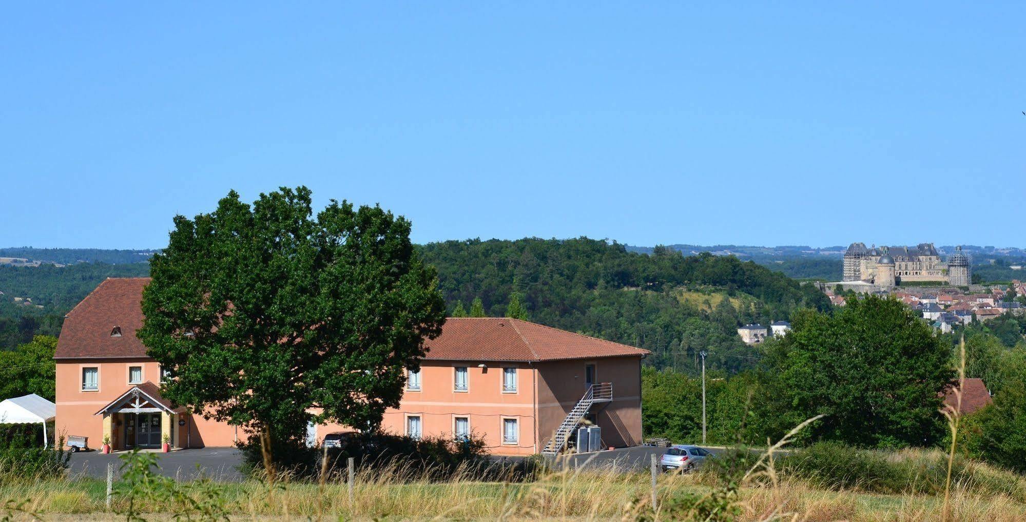 Hotel Au Périgord Noir Hautefort Exterior foto